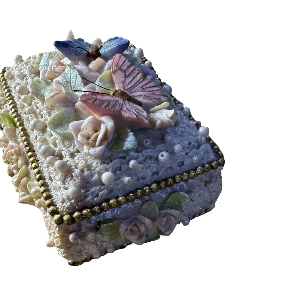 Vintage Style Butterfly Rose Lace Trinket Box Faux Pearl Rhinestone Jewelry Case